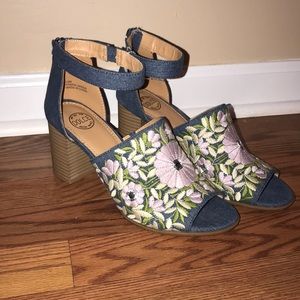 Dolce by Mojo Moxy Denim Floral Embroidered Heels